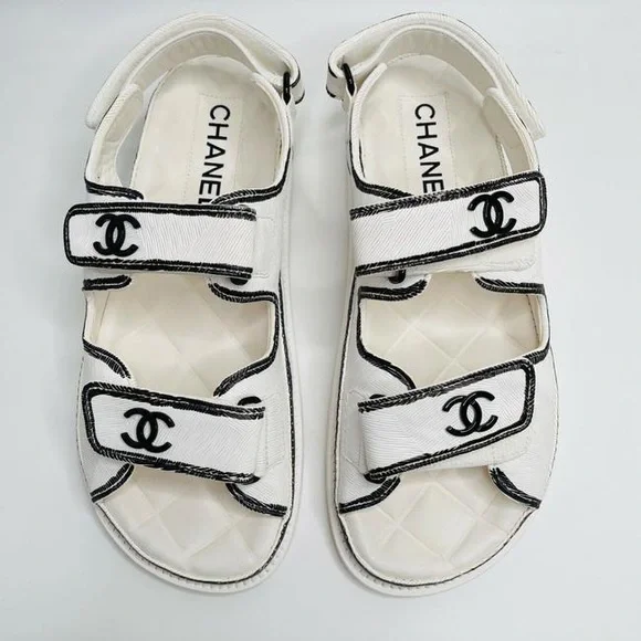 Chanel Dad Sandals NIB White Black Leather CC Logo Flats Strappy Sandals - Picture 2 of 9